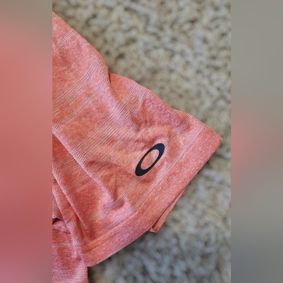 Oakley Hydrolix Golf Polo Shirt - Men's XL - Heathered Coral Stripe - Picture 6 of 10